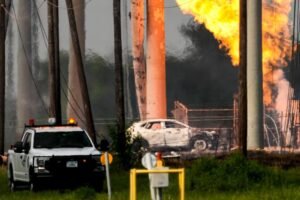 Emergency Evacuations Near Houston as Pipeline Fire Burns